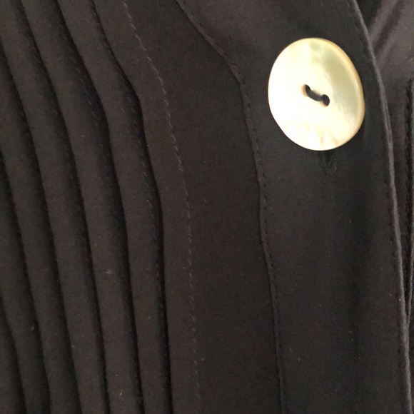 Pre-owned Elizabeth and James silk flowy black short sleeve blouse size large - Picture 4 of 7